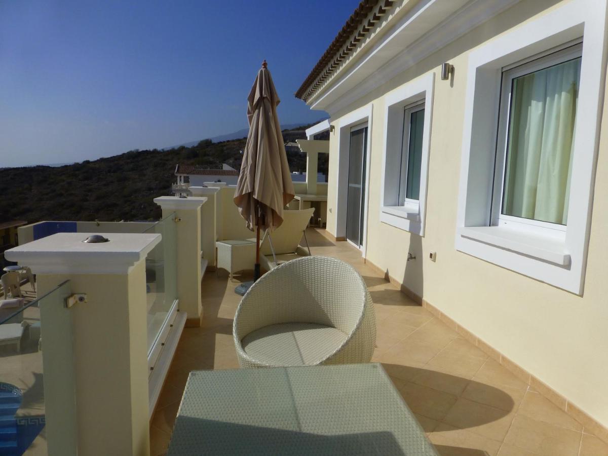 Villa Juliana Адехе Экстерьер фото