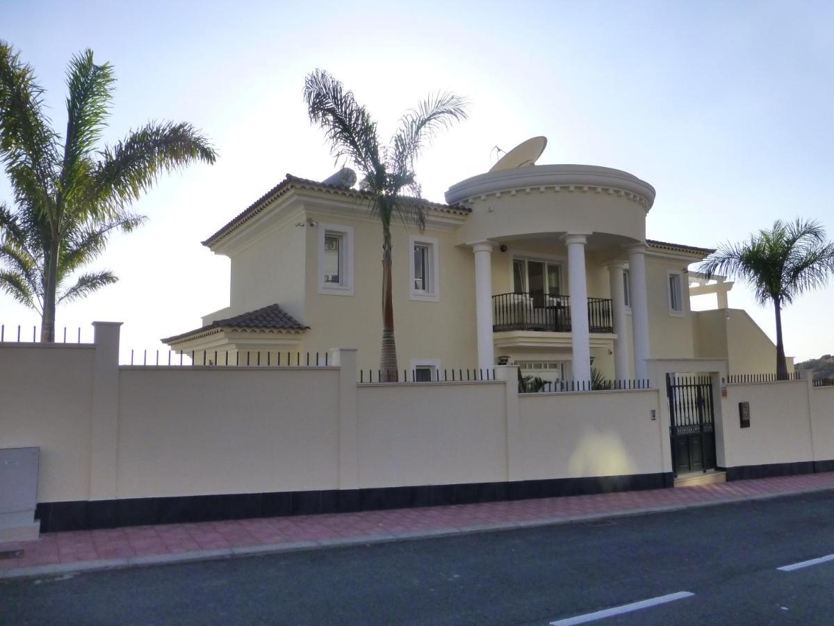 Villa Juliana Адехе Экстерьер фото